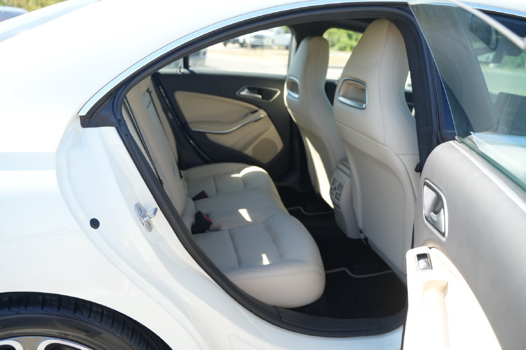 Used 2018 Mercedes-Benz CLA 250 4MATIC image 22