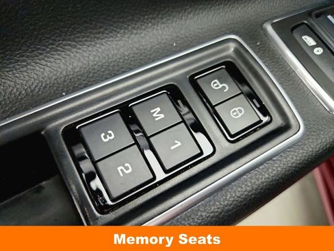 Used 2017 Jaguar XF R-Sport image 28