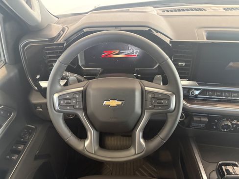New 2026 Chevrolet Silverado 1500 LT w/ Z71 Off-Road Package AWD/4WD image 13