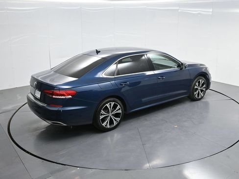 Used 2022 Volkswagen Passat 2.0T SE FWD image 49