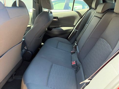 Used 2025 Toyota Corolla SE FWD image 4