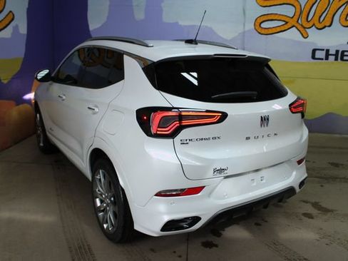 Used 2025 Buick Encore GX Avenir w/ Avenir Technology Package AWD/4WD image 6