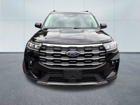 Used 2025 Ford Explorer Active w/ Active Comfort Package AWD/4WD image 6
