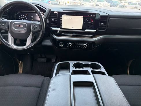 Used 2022 GMC Sierra 1500 Elevation AWD/4WD image 9