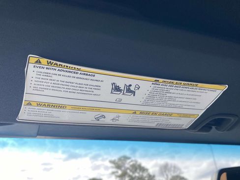 Used 2016 Jeep Wrangler Unlimited Sahara w/ Connectivity Group image 28