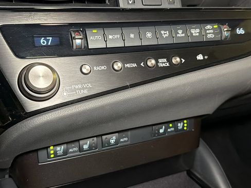 Certified 2025 Lexus ES 300h w/ Premium Package FWD image 25