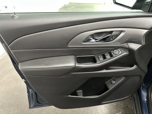 Used 2022 Chevrolet Traverse LT AWD/4WD image 21