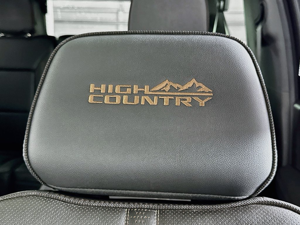 Used 2026 Chevrolet Suburban High Country w/ Sun And Tow Package AWD/4WD image 21
