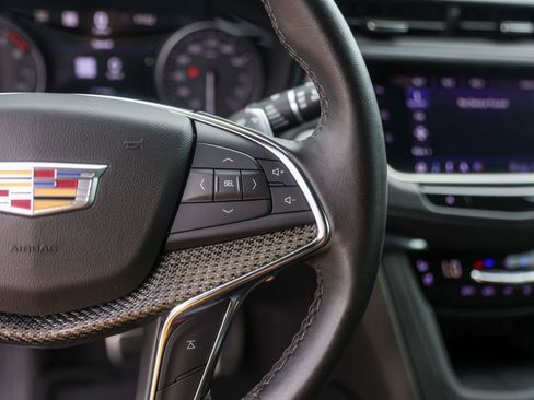 Certified 2023 Cadillac XT5 Sportv w/ Technology Package image 13