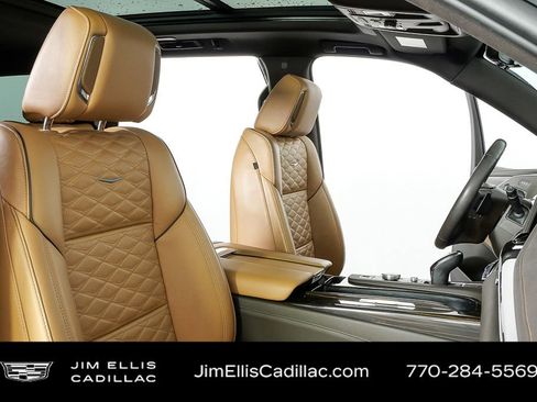 Used 2023 Cadillac Escalade Sport w/ LPO, ONYX Package image 25