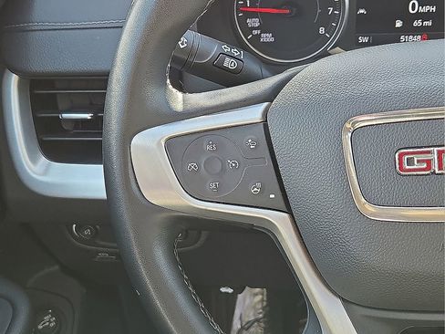 Used 2024 GMC Terrain SLT image 21