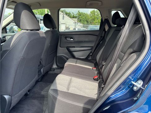 Used 2025 Nissan Rogue SV FWD image 28