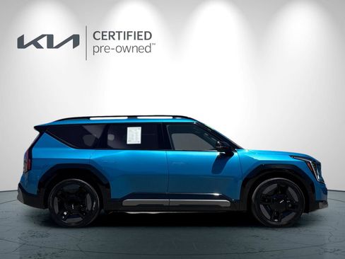 Certified 2024 Kia EV9 GT-Line AWD/4WD image 3