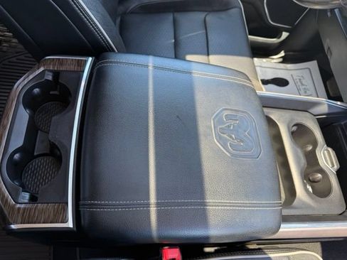 Used 2019 RAM 1500 Laramie AWD/4WD image 13