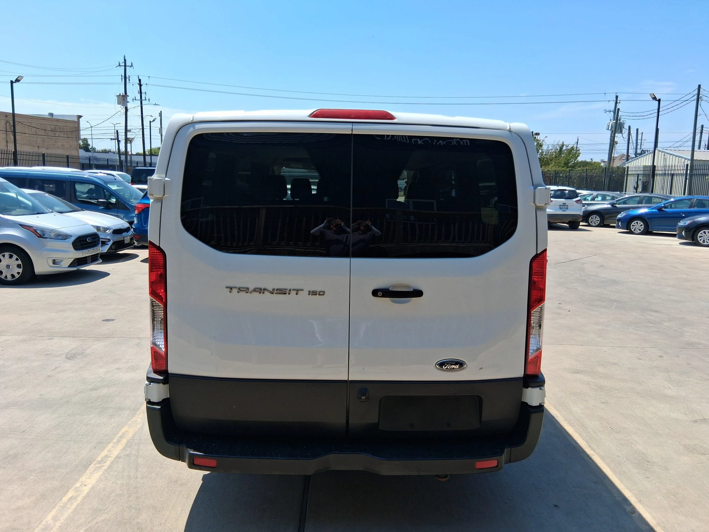 Used 2019 Ford Transit 150 XL RWD image 4
