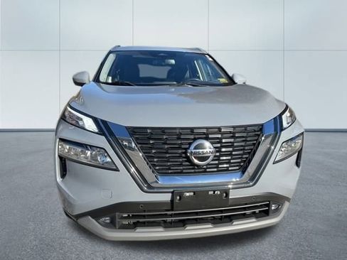 Used 2021 Nissan Rogue SL w/ Premium Package image 3