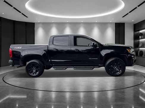 Used 2022 Chevrolet Colorado Z71 AWD/4WD image 5