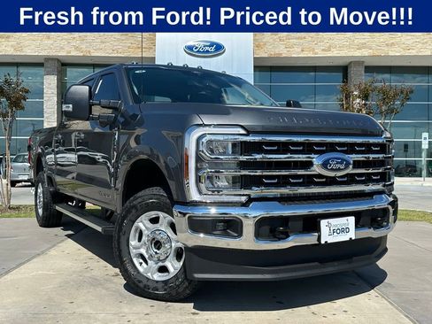 New 2026 Ford F250 XLT w/ XLT Premium Package image 26