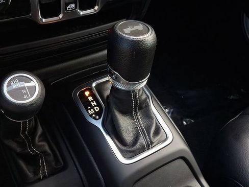 Used 2023 Jeep Wrangler Sahara image 14