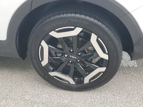 Certified 2024 Kia Telluride S FWD image 5