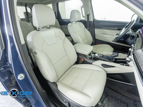 Used 2025 Kia Telluride SX w/ SX Captain's Chair Package AWD/4WD image 46