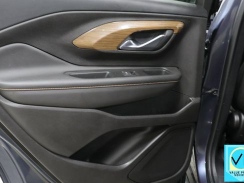 Used 2018 GMC Terrain SLE image 22