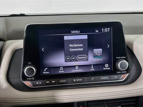 Used 2025 Nissan Rogue SV FWD image 21