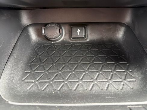 Used 2021 Toyota RAV4 XLE w/ Convenience Package AWD/4WD image 43