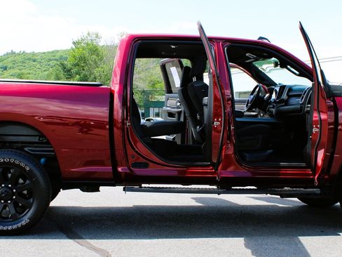 Used 2024 RAM 2500 Big Horn w/ Night Edition AWD/4WD image 21