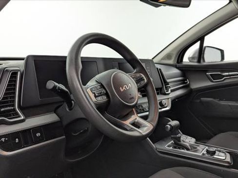 Used 2024 Kia Sportage LX FWD image 23