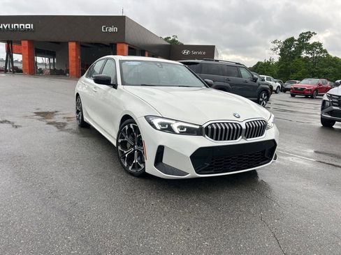 Used 2025 BMW 330i Sedan w/ M Sport Package RWD image 2