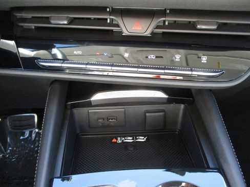 Used 2025 Buick Envision Sport Touring AWD/4WD image 25