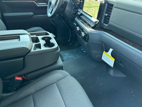 New 2026 GMC Sierra 1500 SLE w/ X31 Off-Road Package AWD/4WD image 17