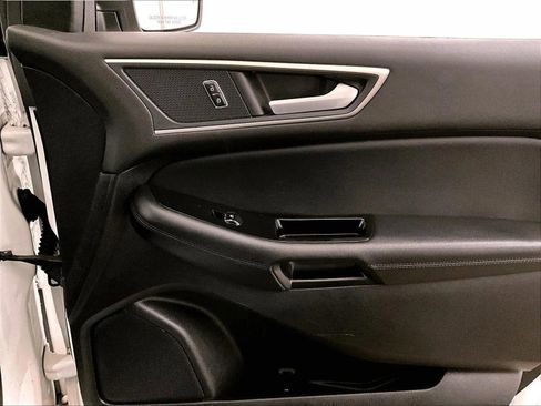 Used 2018 Ford Edge SEL w/ Equipment Group 201A image 24