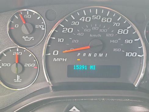 Used 2025 GMC Savana 2500 w/ Driver Convenience Package RWD image 22