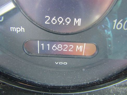 Used 2008 Mercedes-Benz CLS 550 image 9