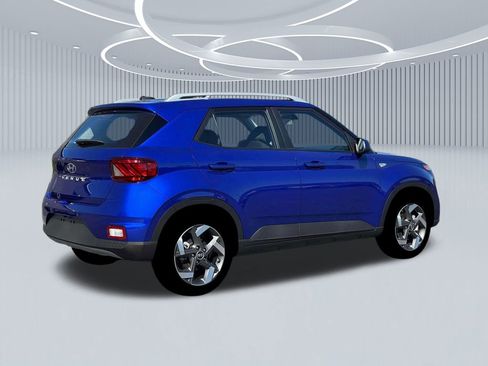 New 2026 Hyundai Venue SEL FWD image 8