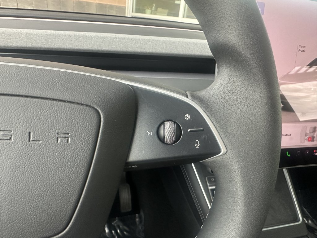 Used 2026 Tesla Model Y Long Range RWD image 17