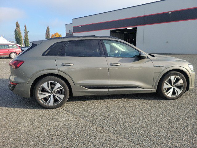 Used 2024 Audi Q8 e-tron Premium AWD/4WD image 4