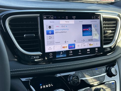 New 2026 Chrysler Pacifica Select w/ S Appearance Package image 6