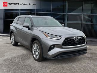 Used 2025 Toyota Highlander Limited AWD/4WD video 1