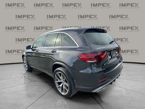 Used 2022 Mercedes-Benz GLC 300 4MATIC image 3