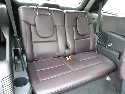 Used 2025 Ford Explorer Platinum w/ LUX Leather Package AWD/4WD image 8