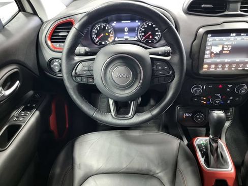 Used 2022 Jeep Renegade Trailhawk w/ Trailer Tow Group AWD/4WD image 24