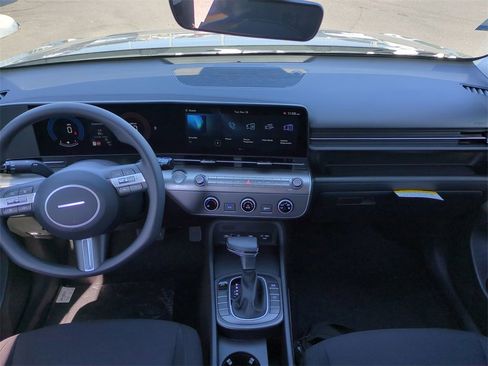 New 2026 Hyundai Kona SE image 17
