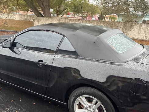 Used 2014 Ford Mustang 2dr Conv V6 w/ Equipment Group 102A image 10