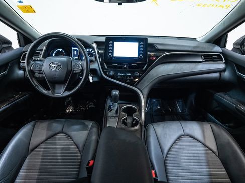 Used 2024 Toyota Camry SE image 13