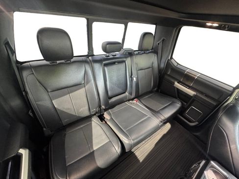 Used 2022 Ford F250 Lariat w/ Lariat Ultimate Package AWD/4WD image 16