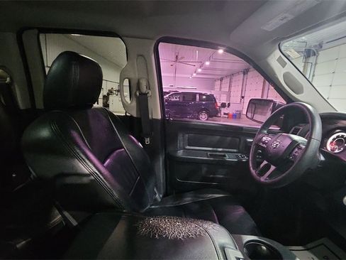 Used 2018 RAM 1500 Express w/ Black Ram 1500 Express Group image 13