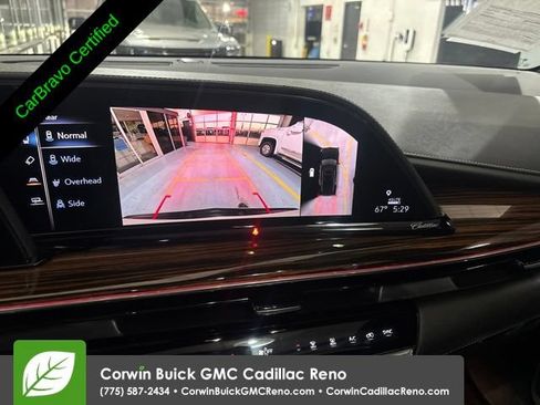 Used 2021 Cadillac Escalade Premium Luxury AWD/4WD image 26